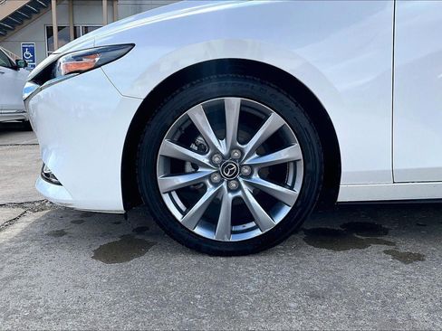 Used 2025 MAZDA MAZDA3 s FWD image 2