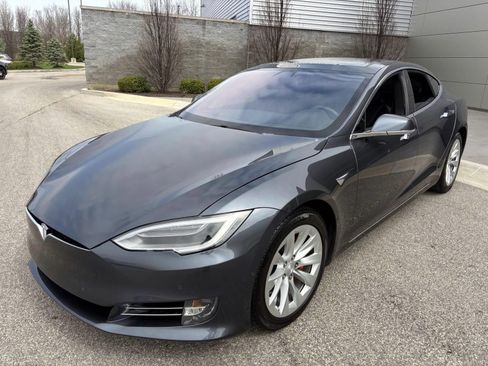Used 2018 Tesla Model S P100D image 1