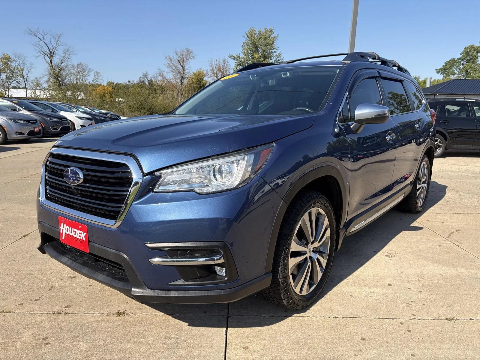 Used 2019 Subaru Ascent Touring AWD/4WD image 3