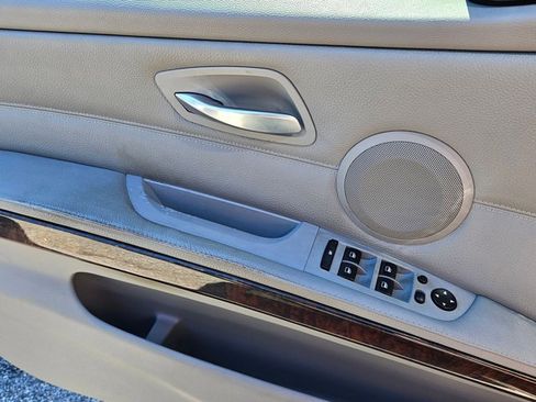Used 2006 BMW 330i Sedan RWD image 11