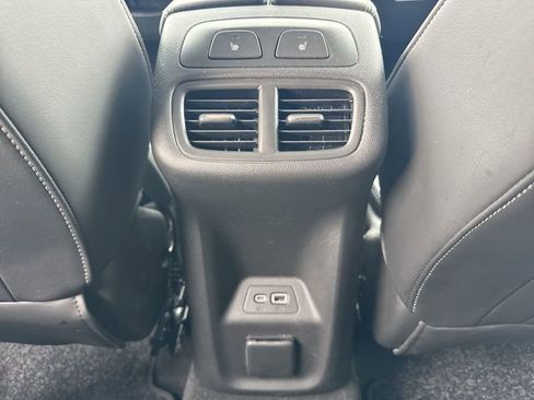 Used 2023 Buick Envision Avenir image 22