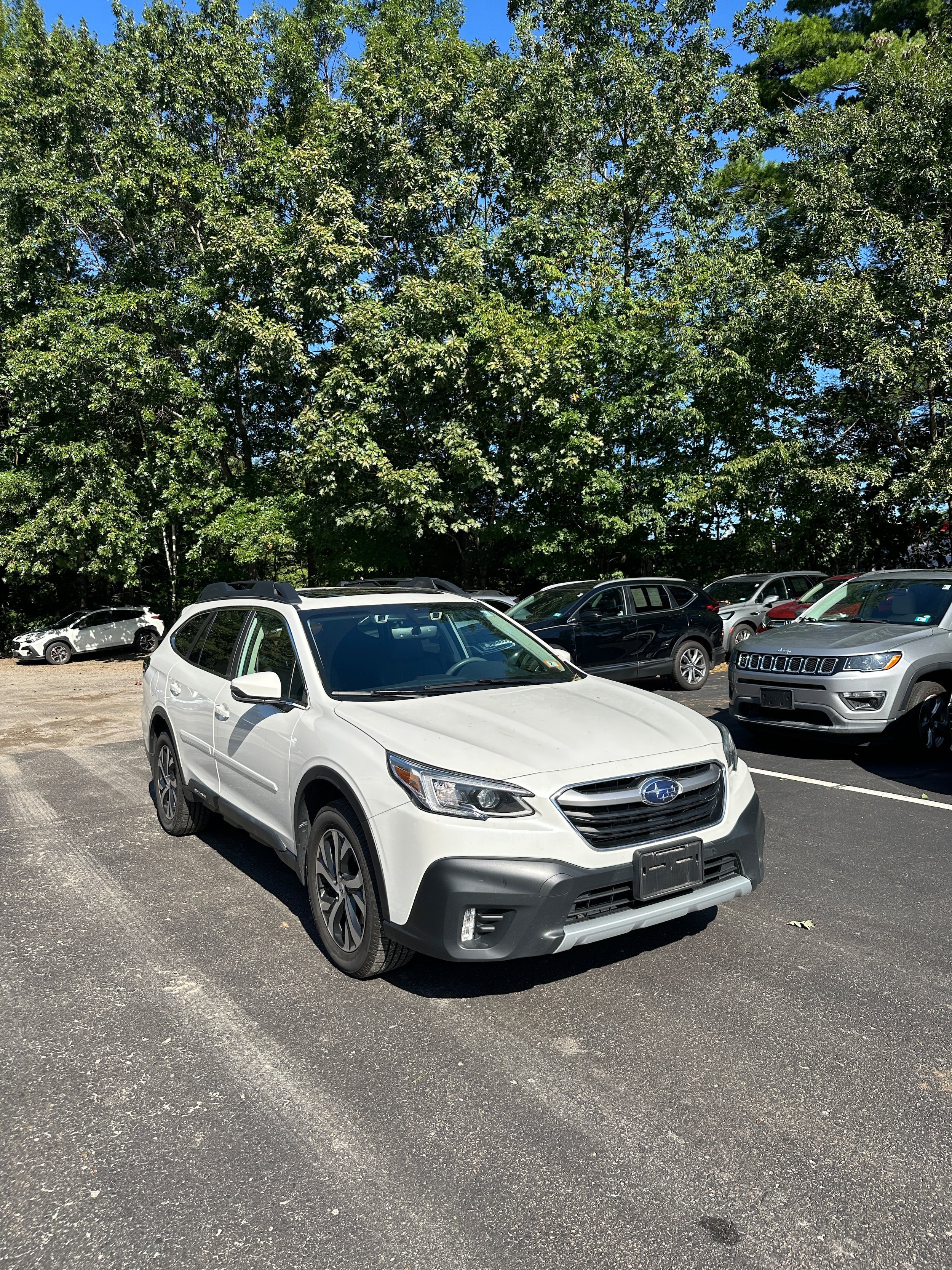 Used 2022 Subaru Outback Limited XT AWD/4WD image 3