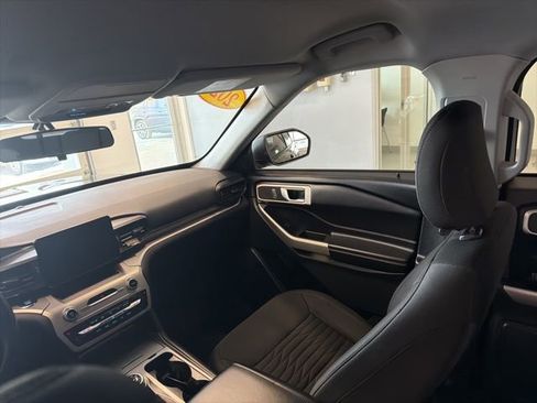 Used 2021 Ford Explorer XLT w/ Class III Trailer Tow Package image 33