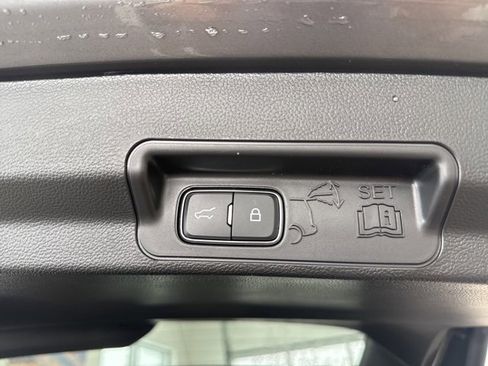 Used 2023 Ford Explorer Limited w/ Limited Technology Package image 10