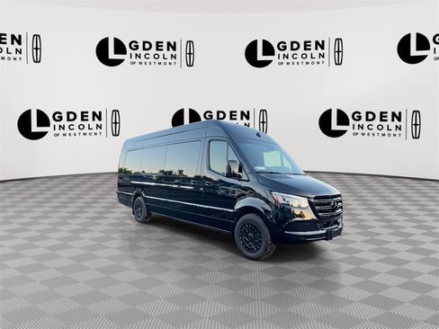 Used 2019 Mercedes-Benz Sprinter 170 image 2