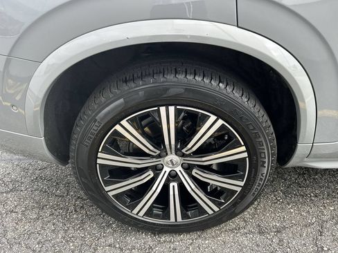 Used 2025 Volvo XC90 B6 Plus AWD/4WD image 12