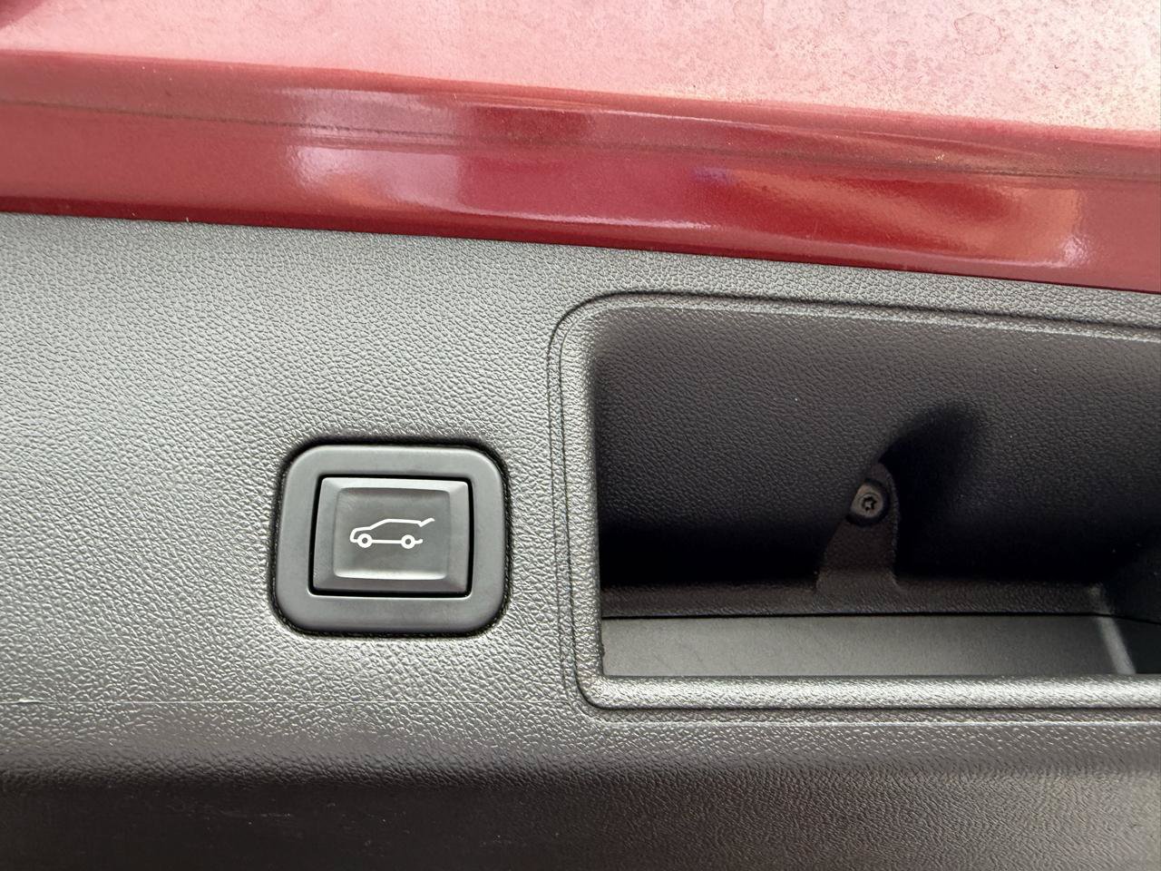 Used 2020 GMC Terrain SLT w/ Preferred Package FWD image 18