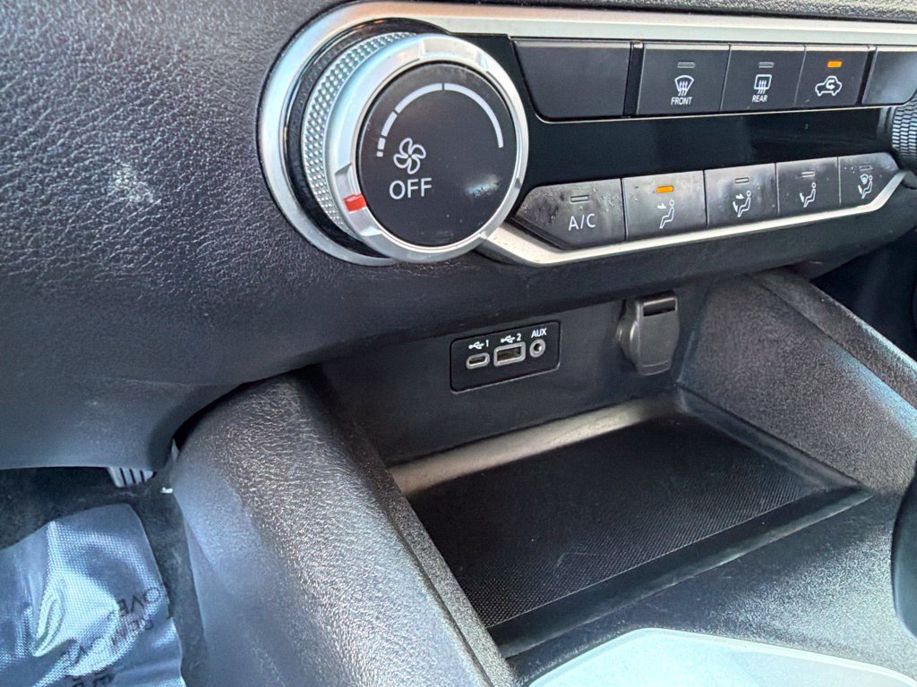Used 2025 Nissan Altima 2.5 SV AWD/4WD image 31