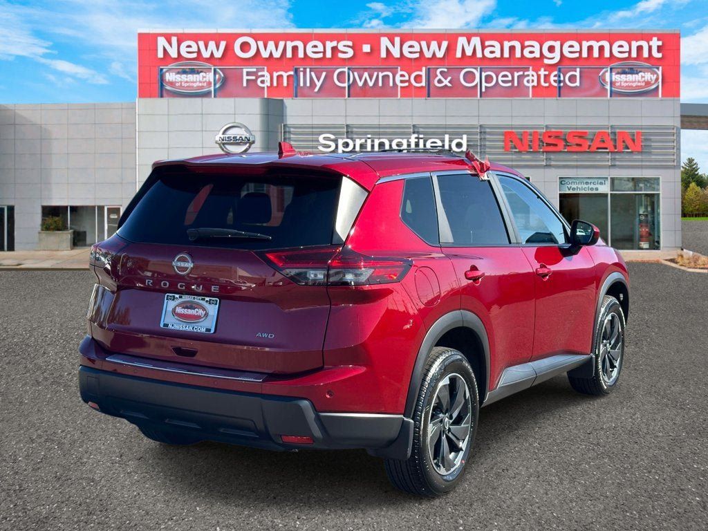 Certified 2025 Nissan Rogue SV AWD/4WD image 5