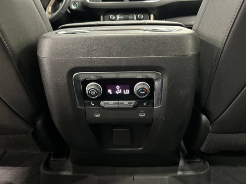 Used 2023 Chevrolet Suburban High Country AWD/4WD image 31