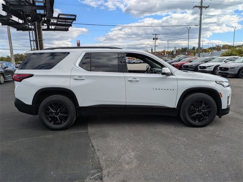 Used 2023 Chevrolet Traverse LT image 6