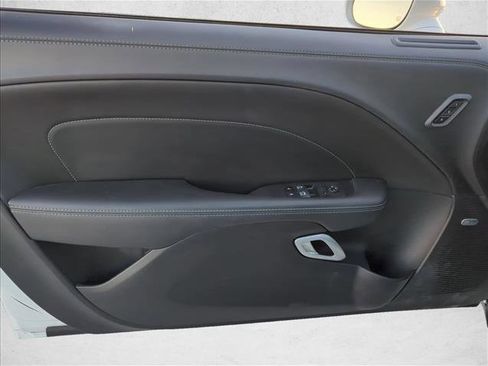 Used 2023 Dodge Challenger GT w/ Plus Package image 7