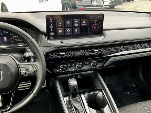 Used 2024 Honda Accord Sport image 6