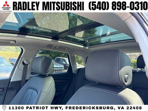 Used 2023 Audi Q5 2.0T Premium w/ Convenience Package AWD/4WD image 2
