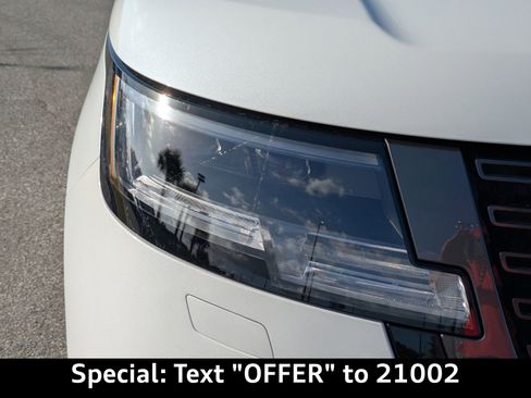 Used 2023 Land Rover Range Rover SE image 10