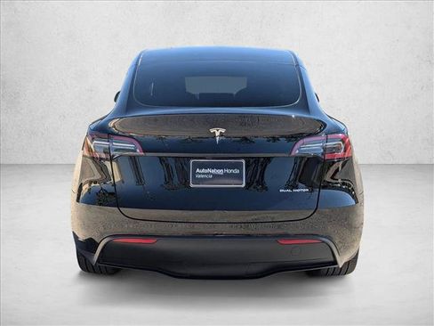 Used 2025 Tesla Model Y Long Range AWD/4WD image 7
