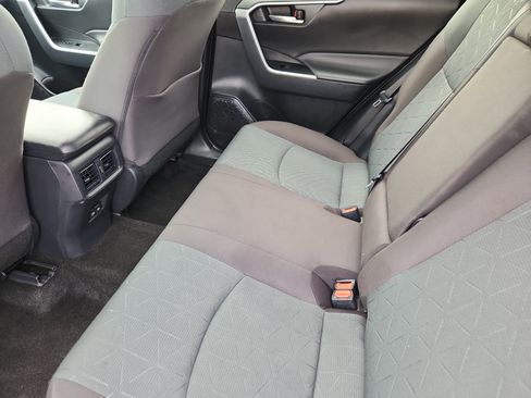 Used 2025 Toyota RAV4 XLE AWD/4WD image 13
