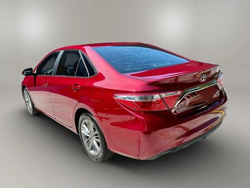Used 2017 Toyota Camry SE FWD image 3