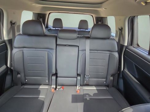 Certified 2024 Hyundai Santa Fe Limited AWD/4WD image 10