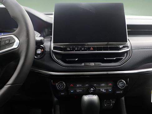 New 2026 Jeep Compass Latitude AWD/4WD image 20