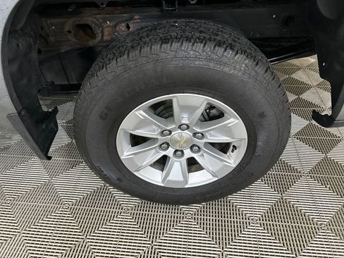 Used 2020 Chevrolet Silverado 1500 LT w/ All-Star Edition image 11