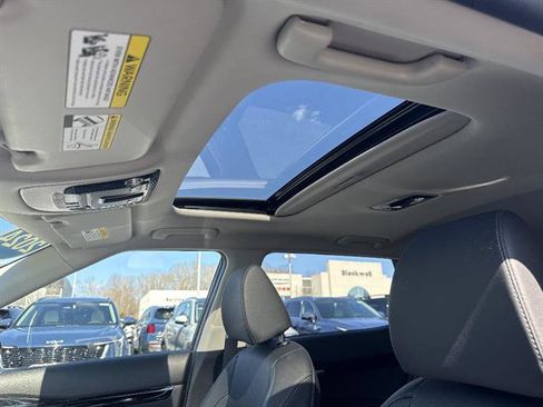 Certified 2024 Kia Seltos EX image 12