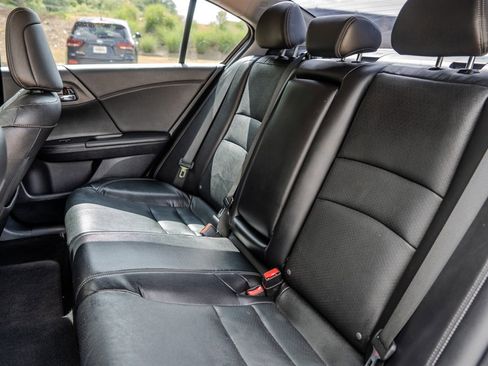 Used 2016 Honda Accord EX-L image 29