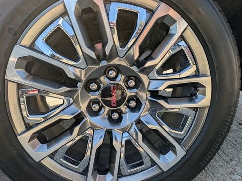 Used 2024 GMC Sierra 1500 Denali Ultimate AWD/4WD image 7