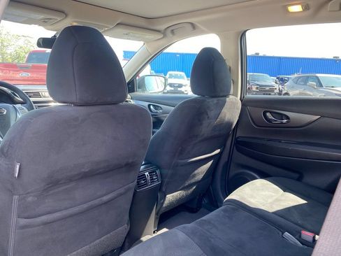 Used 2016 Nissan Rogue SV AWD/4WD image 15