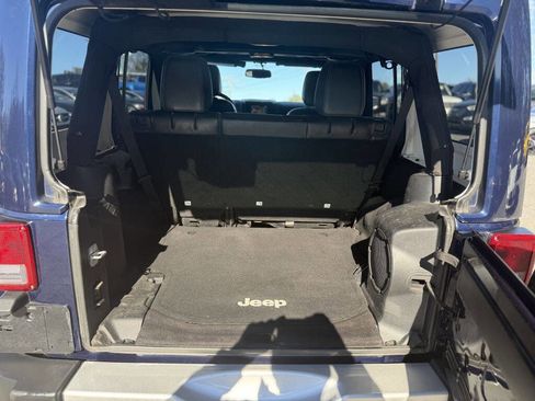 Used 2013 Jeep Wrangler Unlimited Sahara image 1