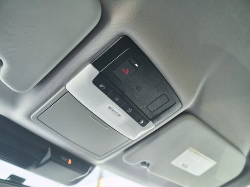 Used 2024 Mitsubishi Outlander SE image 49