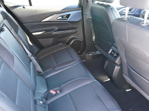Used 2024 Chevrolet Equinox EV LT FWD image 17