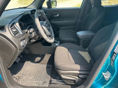 Used 2022 Jeep Renegade Altitude image 39