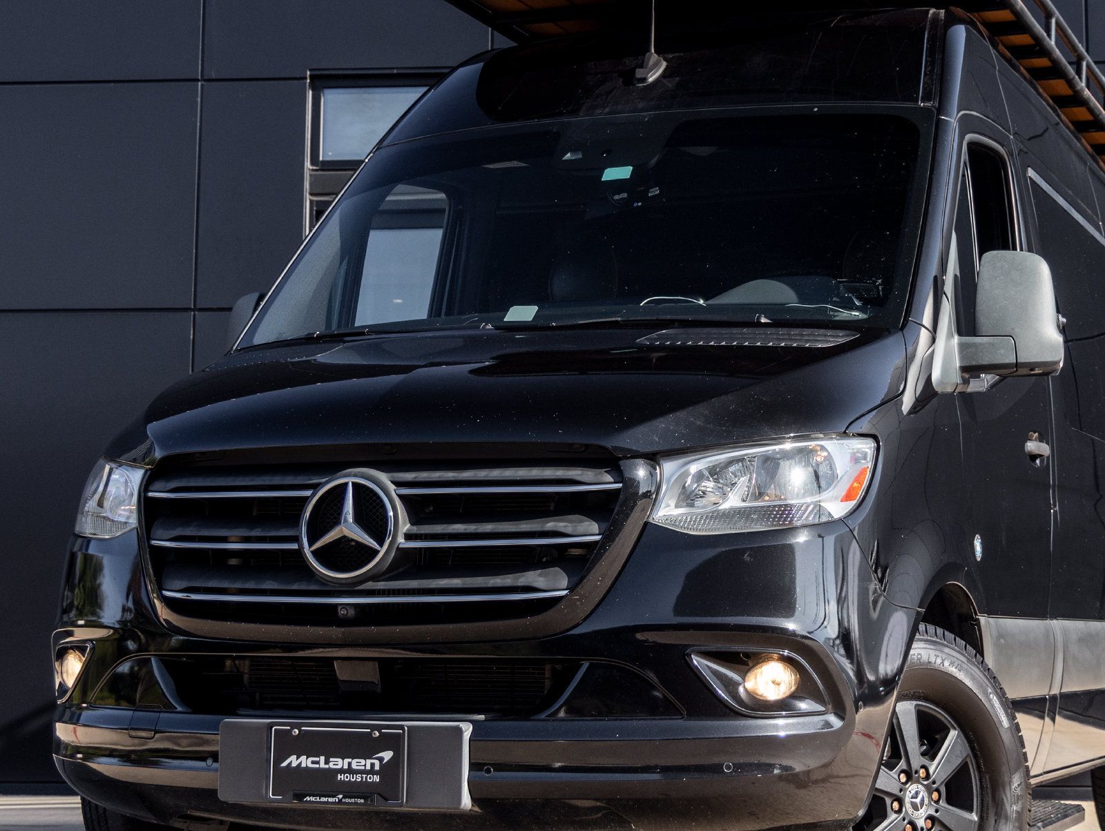 Used 2019 Mercedes-Benz Sprinter 2500 image 3