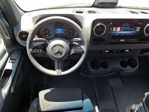 New 2026 Mercedes-Benz Sprinter 2500 image 10