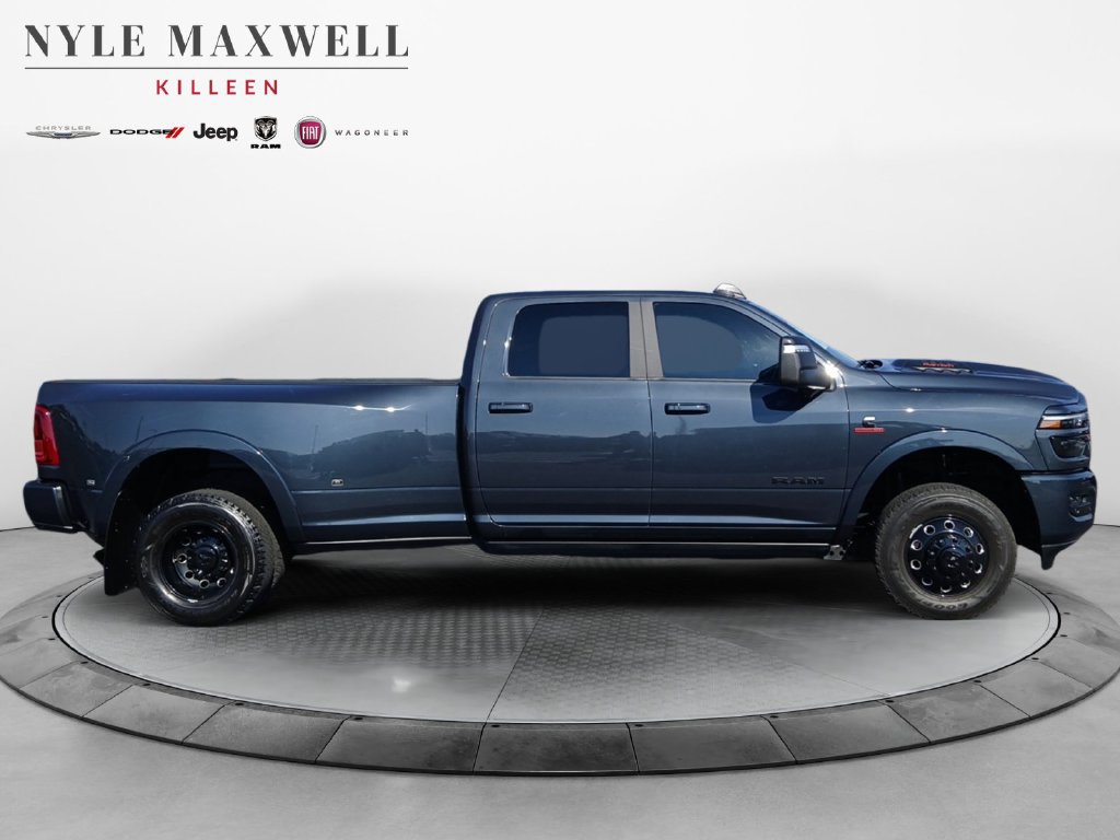 Used 2025 RAM 3500 Limited AWD/4WD image 17