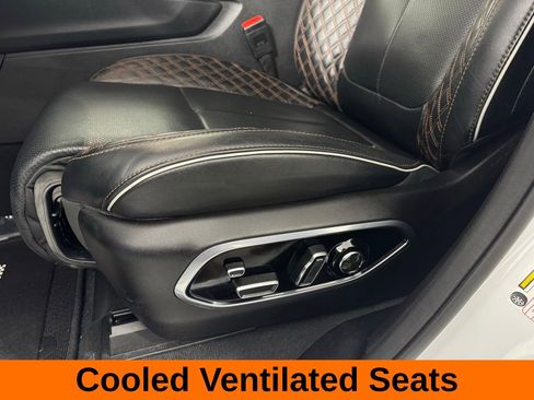 Used 2025 Jeep Grand Cherokee Summit image 14