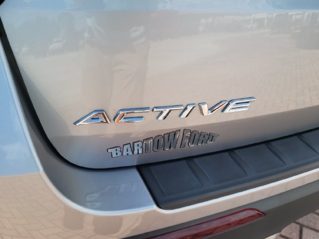 Used 2025 Ford Explorer Active w/ Active Comfort Package AWD/4WD image 9