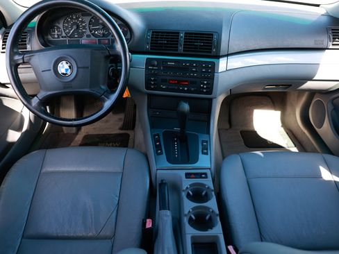Used 1999 BMW 323i Sedan image 2