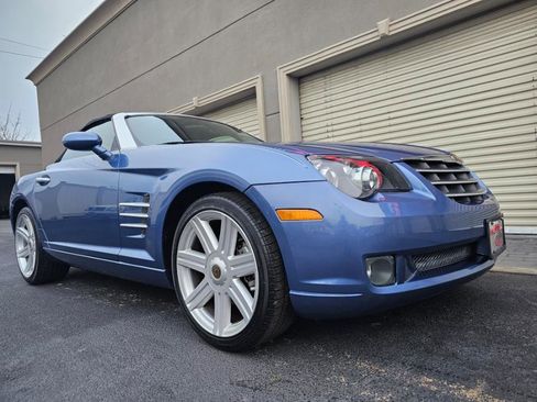 Used 2008 Chrysler Crossfire Limited image 24