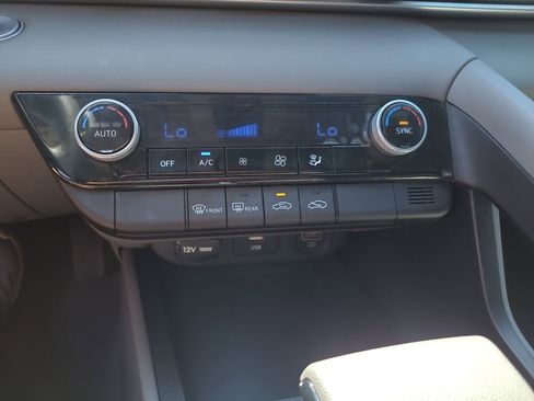 Used 2023 Hyundai Elantra SEL FWD image 20