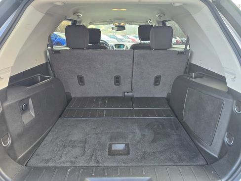 Used 2017 Chevrolet Equinox LT w/ Convenience Package image 11