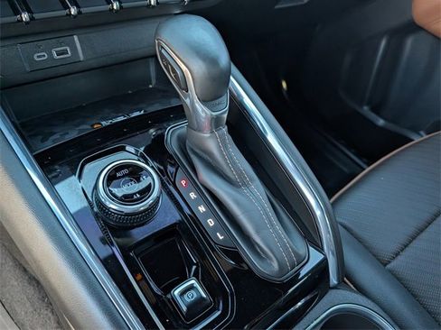 Used 2023 GMC Canyon AT4 w/ AT4 Premium Package image 11