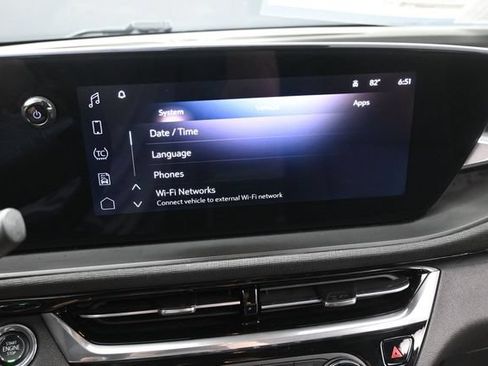 Used 2024 Buick Envista Sport Touring w/ Convenience I Package FWD image 23