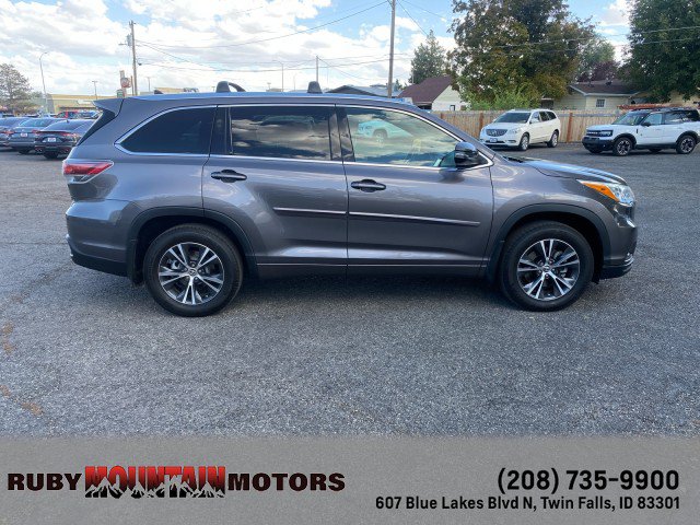 Used 2016 Toyota Highlander XLE w/ Protection Package #3 AWD/4WD image 8