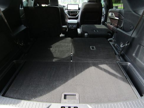 Certified 2025 Ford Explorer Platinum w/ Ultimate Package AWD/4WD image 21
