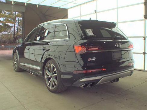 Used 2021 Audi SQ7 Premium Plus w/ Executive Package image 2