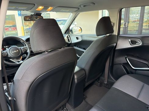 Certified 2024 Kia Soul LX w/ Option Group 015 image 21
