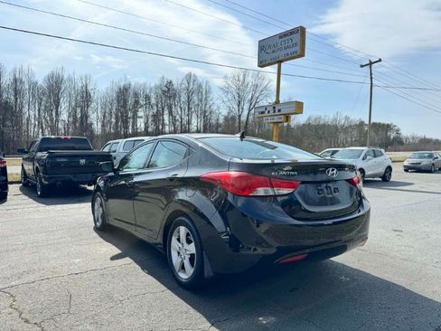 Used 2013 Hyundai Elantra GLS w/ Preferred Pkg image 7