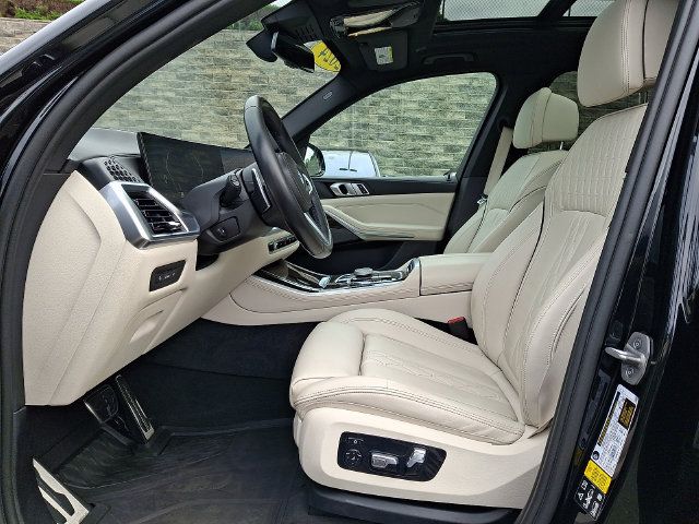 Used 2024 BMW X5 xDrive40i w/ M Sport Package AWD/4WD image 13